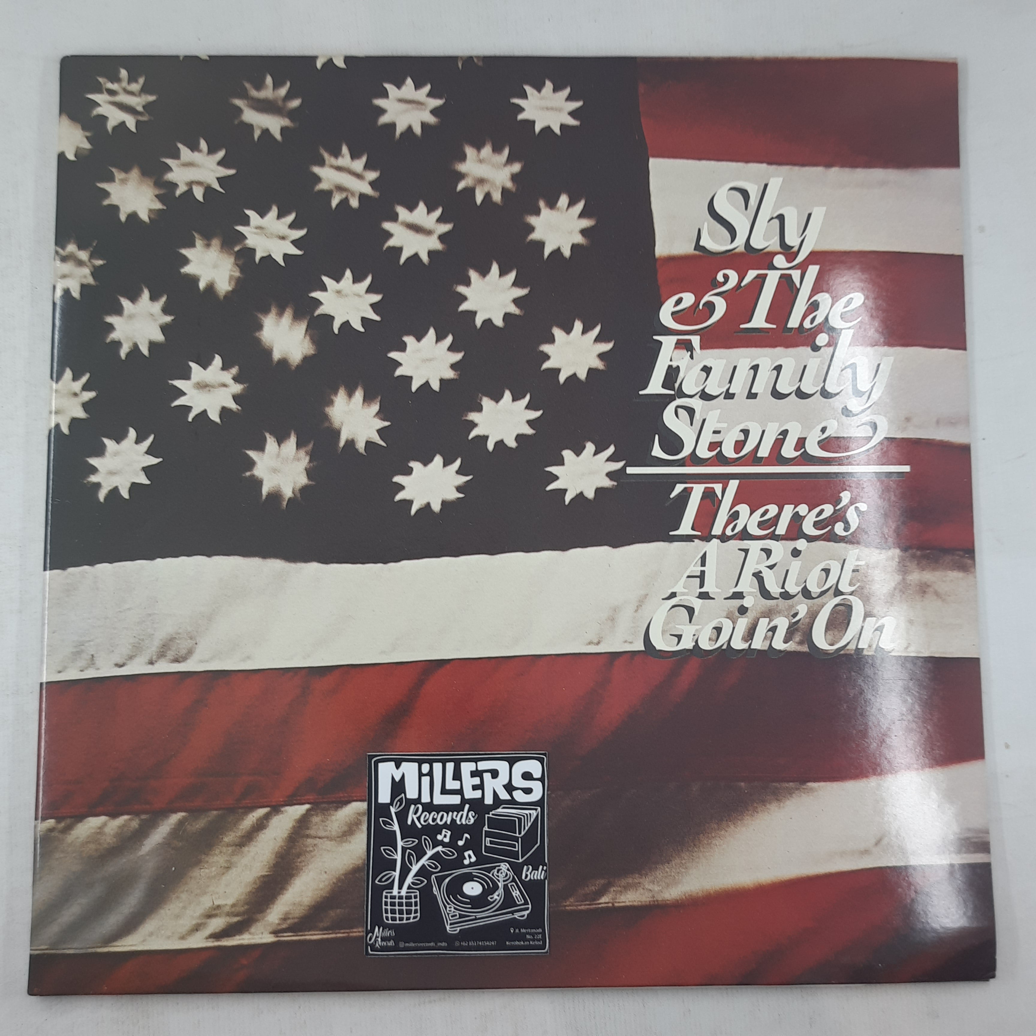 Sly &amp; The Family Stone – There's A Riot Goin' On (VINYL / USED)