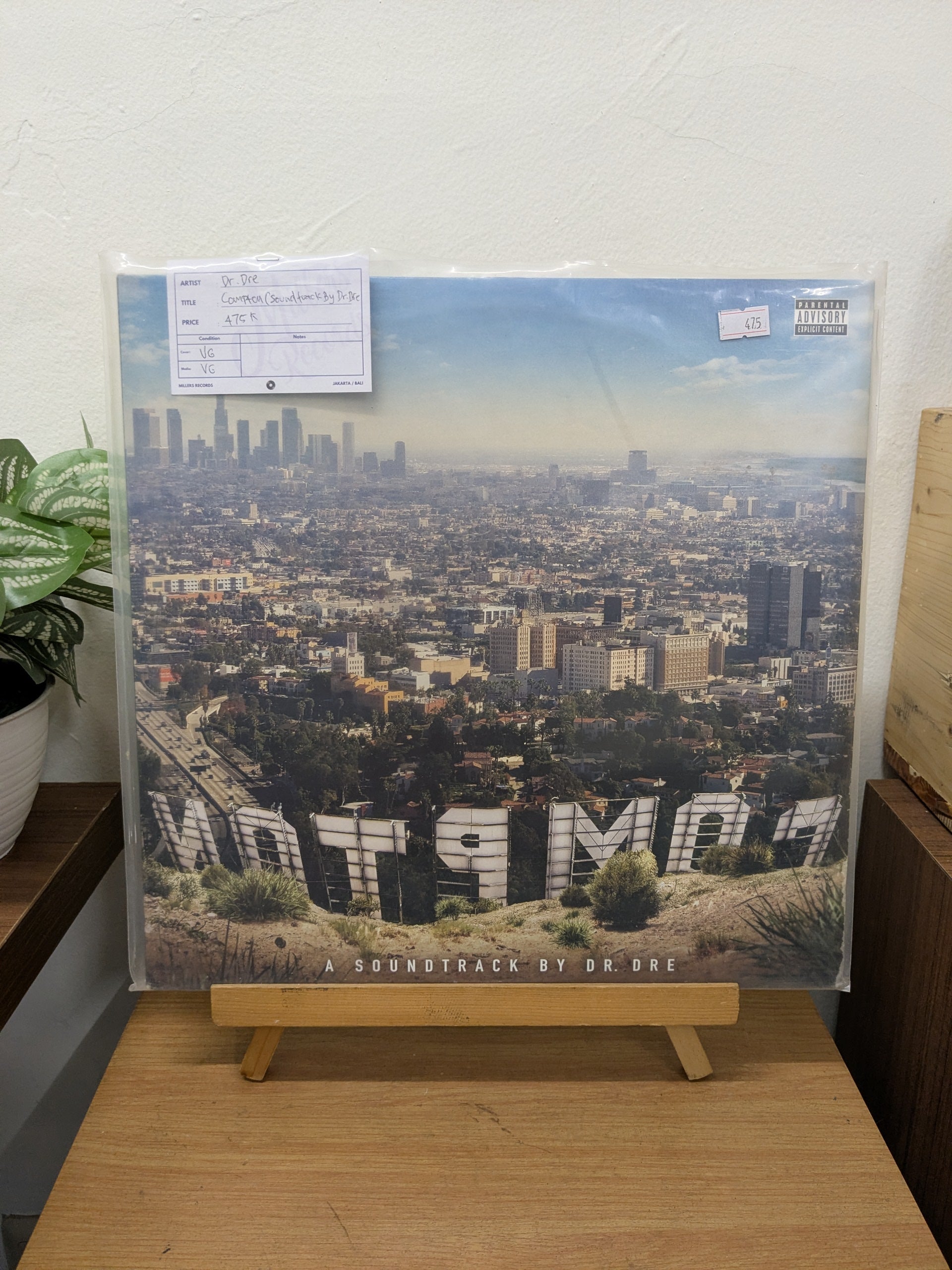 Dr. Dre – Compton (A Soundtrack By Dr. Dre (VINYL / USED)