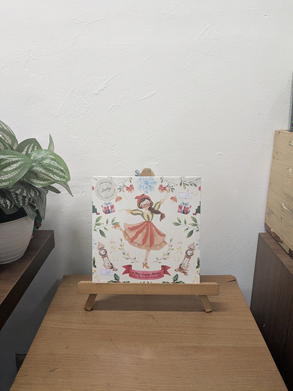 Laufey – A Very Laufey Holiday: The Santa Claus Is Comin’ To Town Edition (VINYL / NEW)