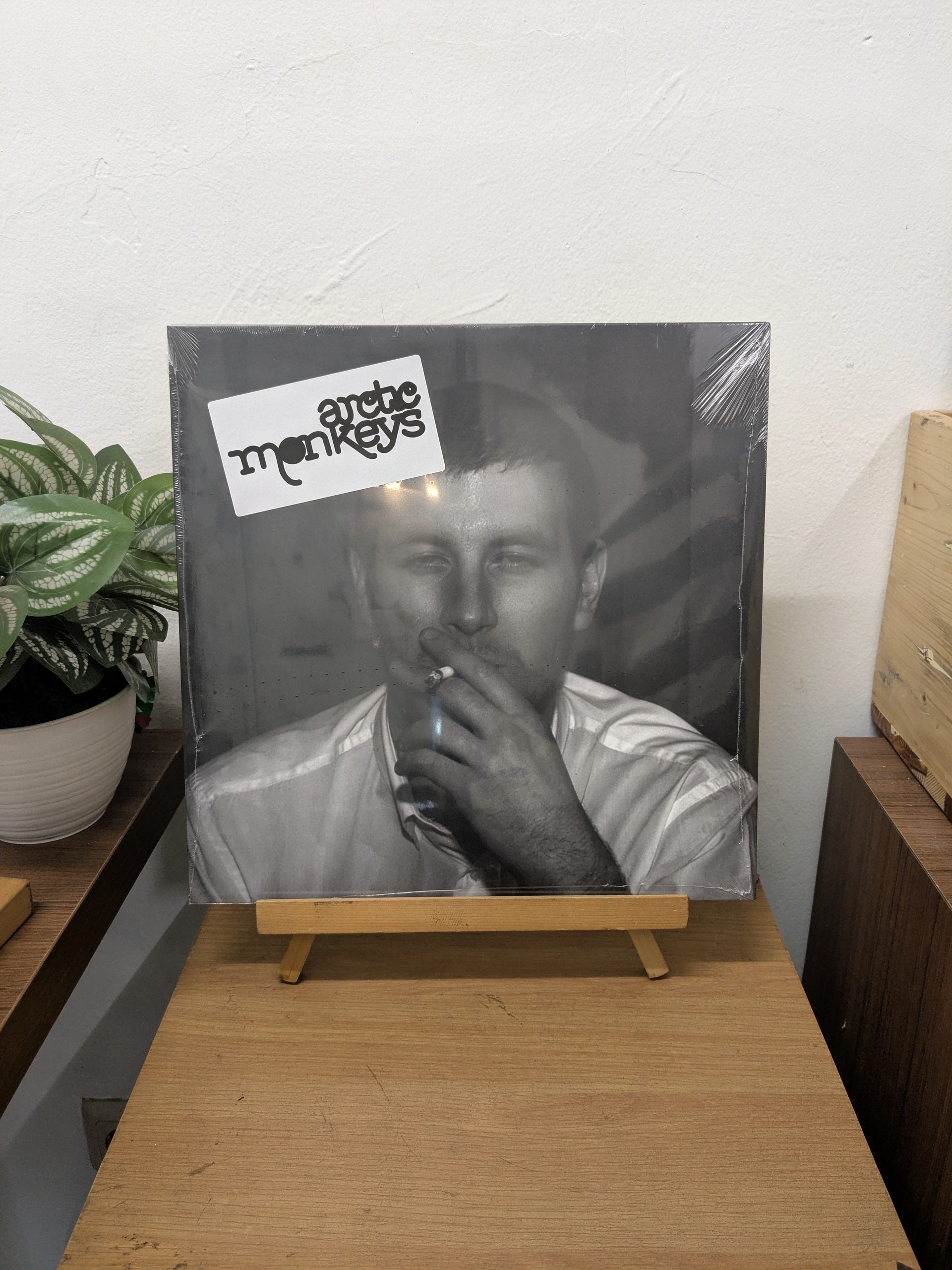 Arctic Monkeys – Whatever People Say I Am, That's What I'm Not (VINYL / NEW)