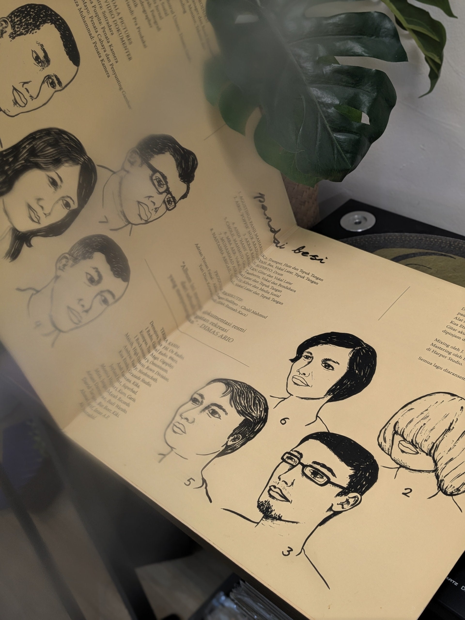 Pandai Besi - Daur, Baur ( VINYL / USED )
