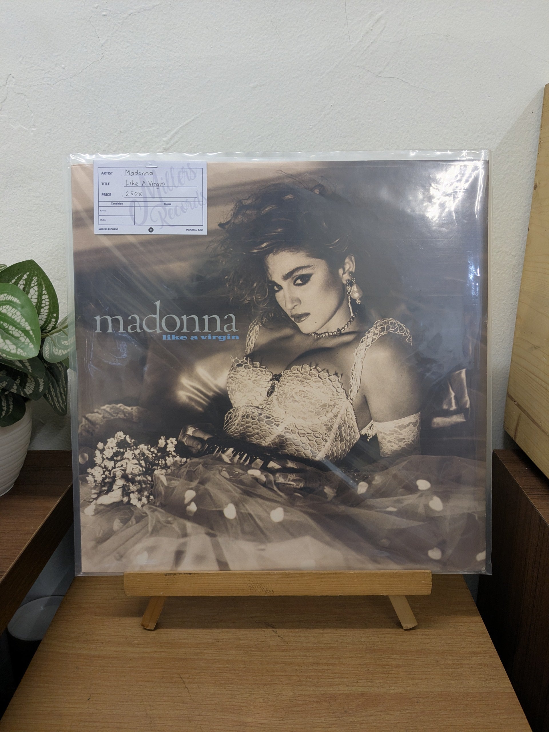Madonna – Like A Virgin ( VINYL / USED )