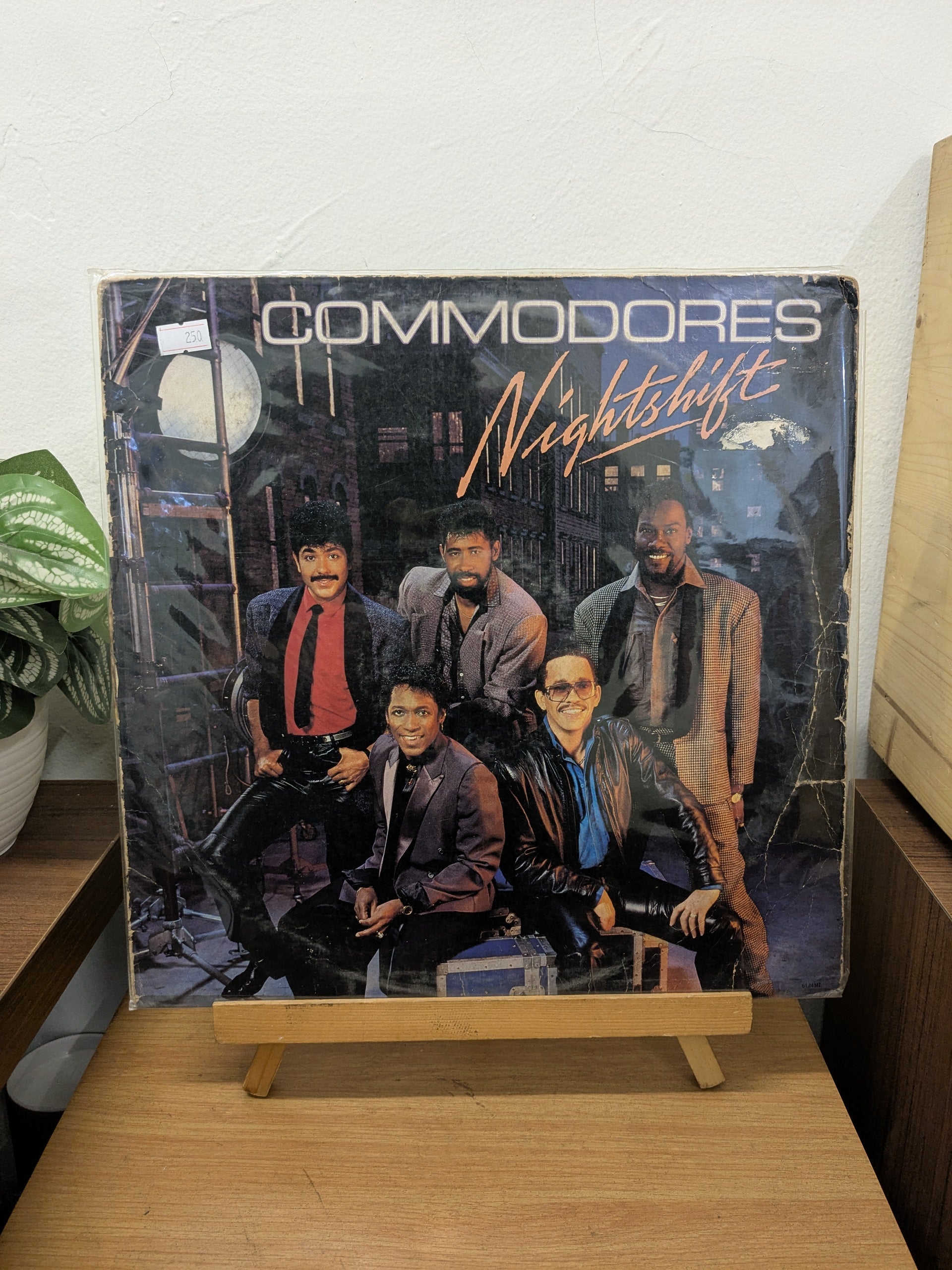 Commodores – Nightshift ( VINYL / USED )