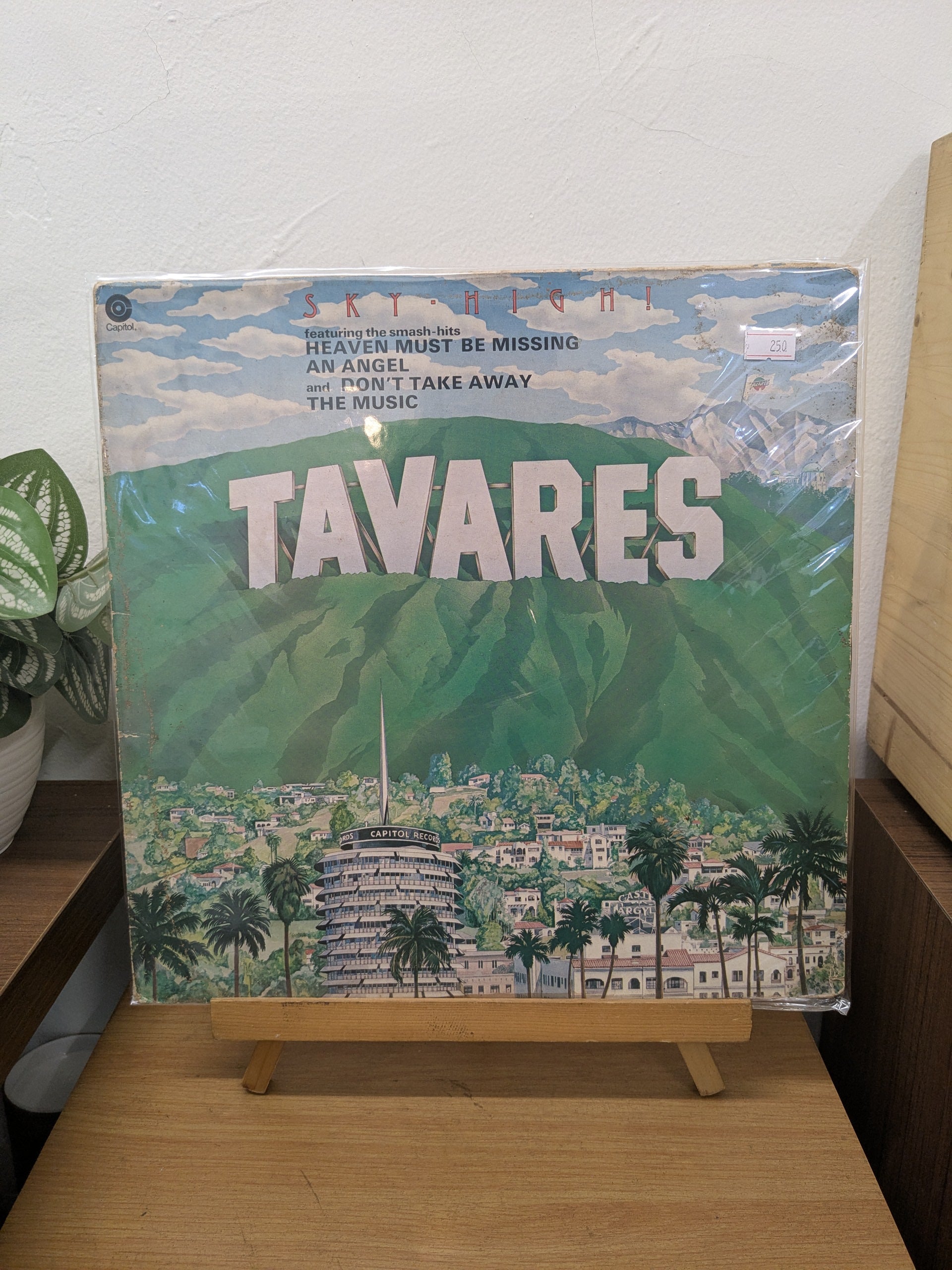 Tavares – Sky-High! ( VINYL / USED )