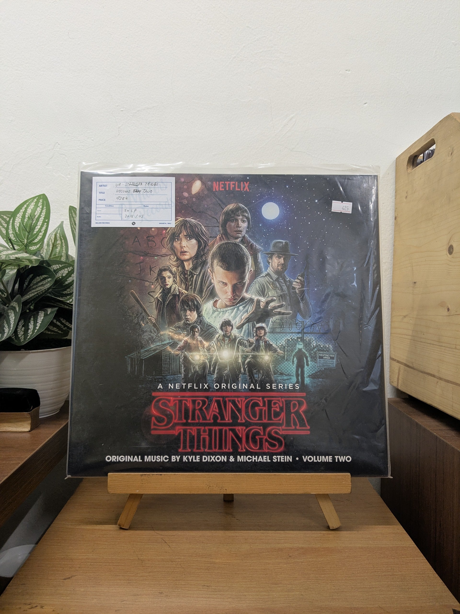 Kyle Dixon & Michael Stein – Stranger Things - Volume Two (A Netflix Original Series) ( VINYL / USED )