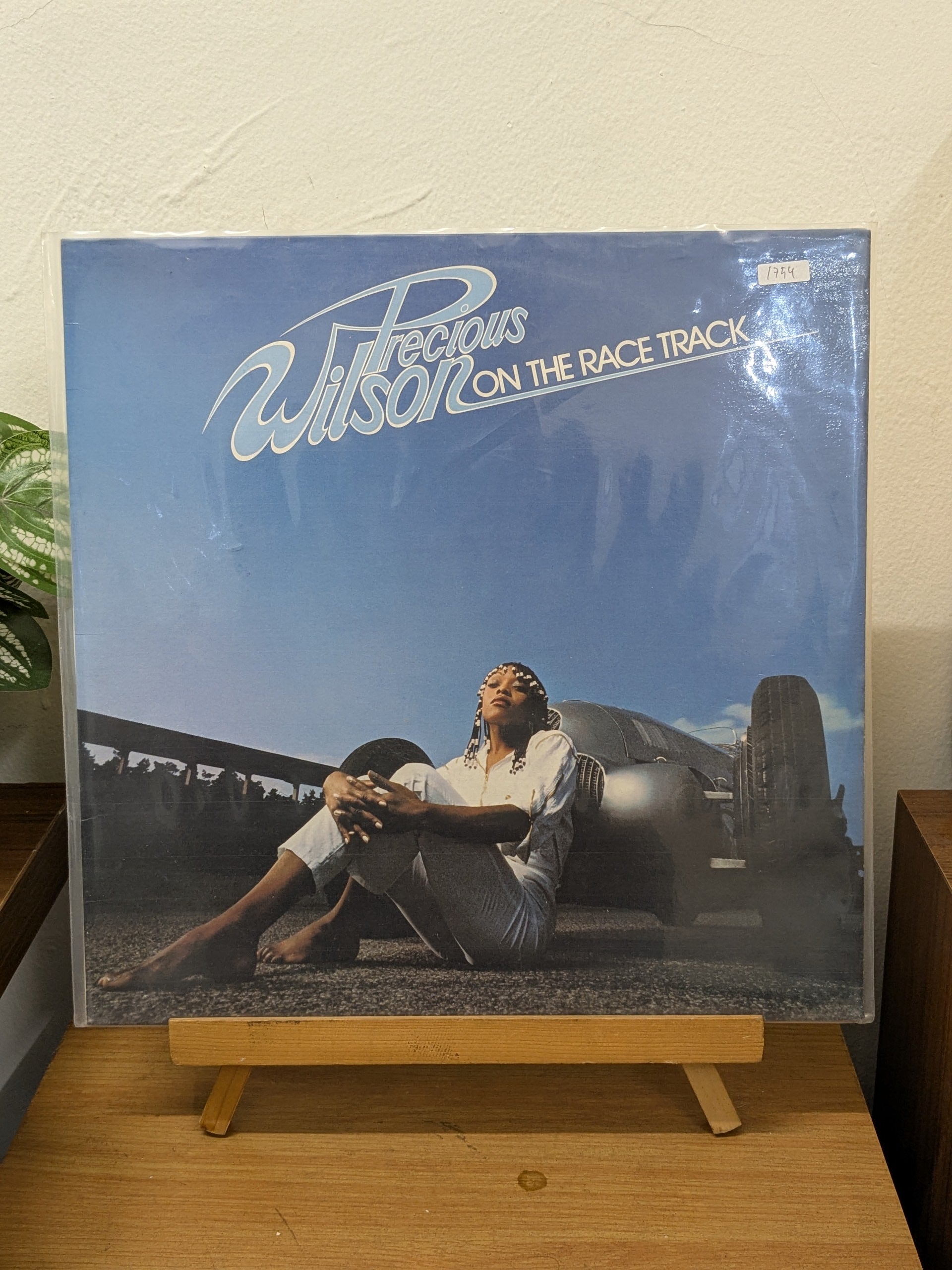 Precious Wilson – On The Race Track ( VINYL / USED )