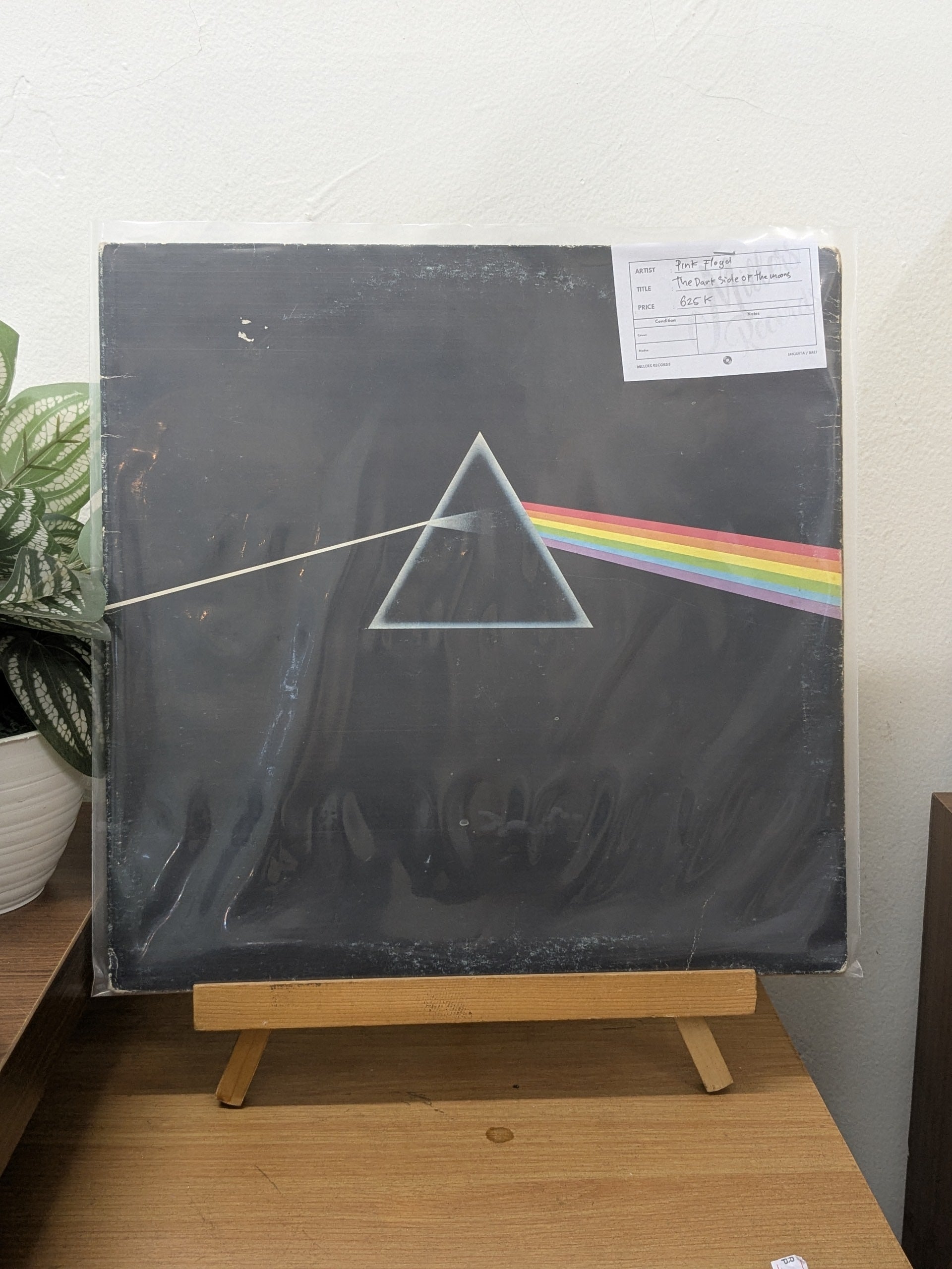 Pink Floyd – The Dark Side Of The Moon ( VINYL / USED )