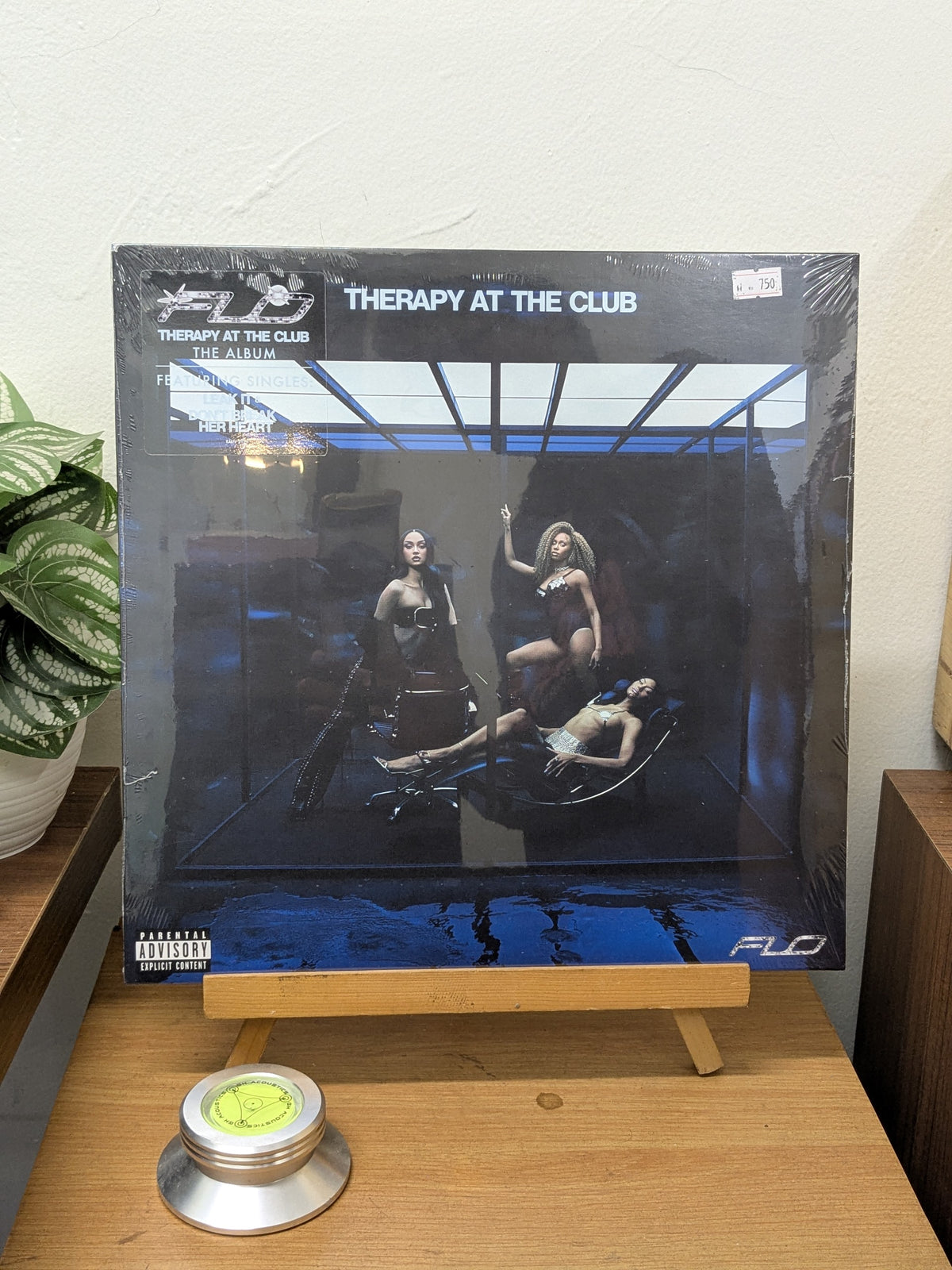 FLO – Therapy At The Club ( VINYL / NEW )