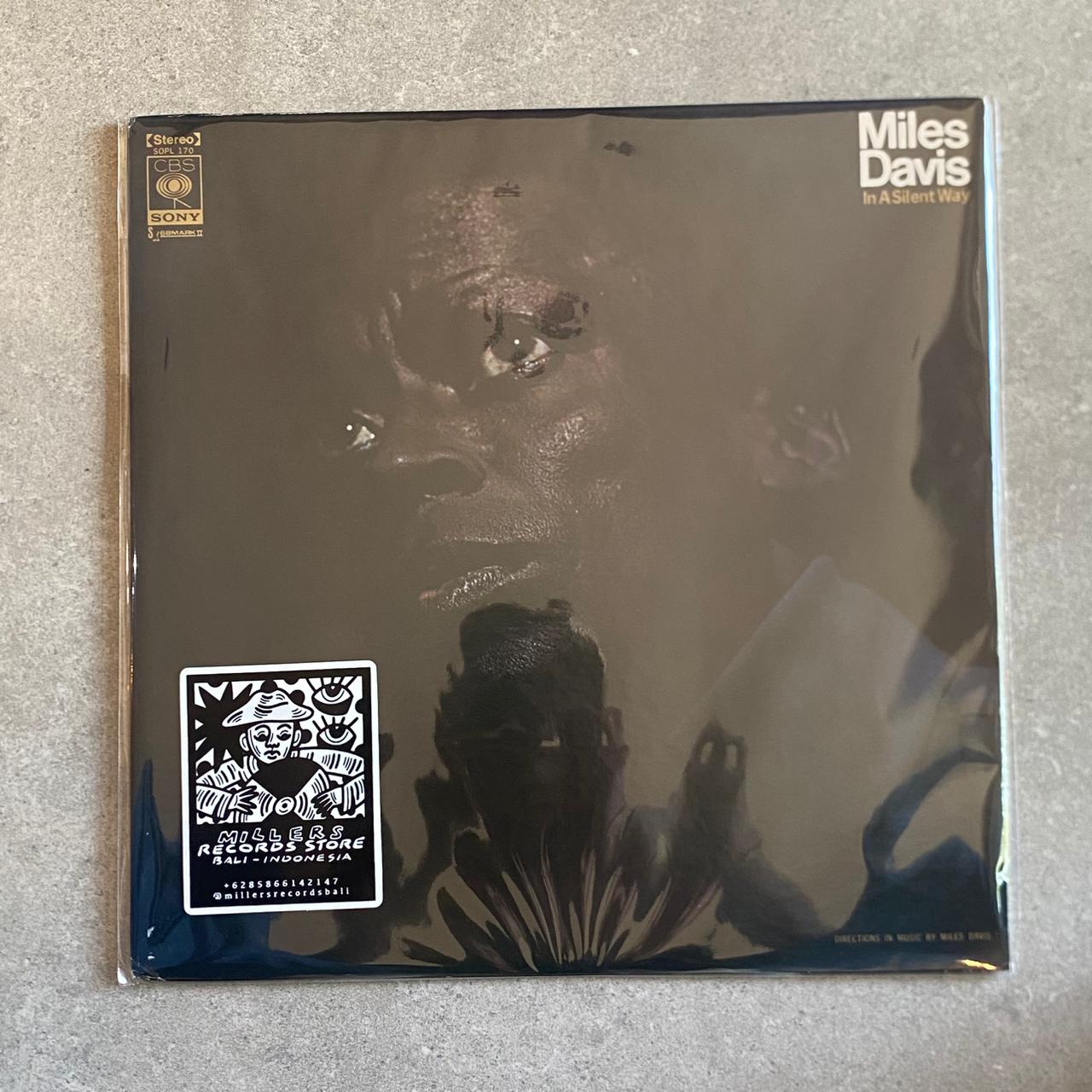 Miles Davis -  In A Silent Way (VINYL / USED)