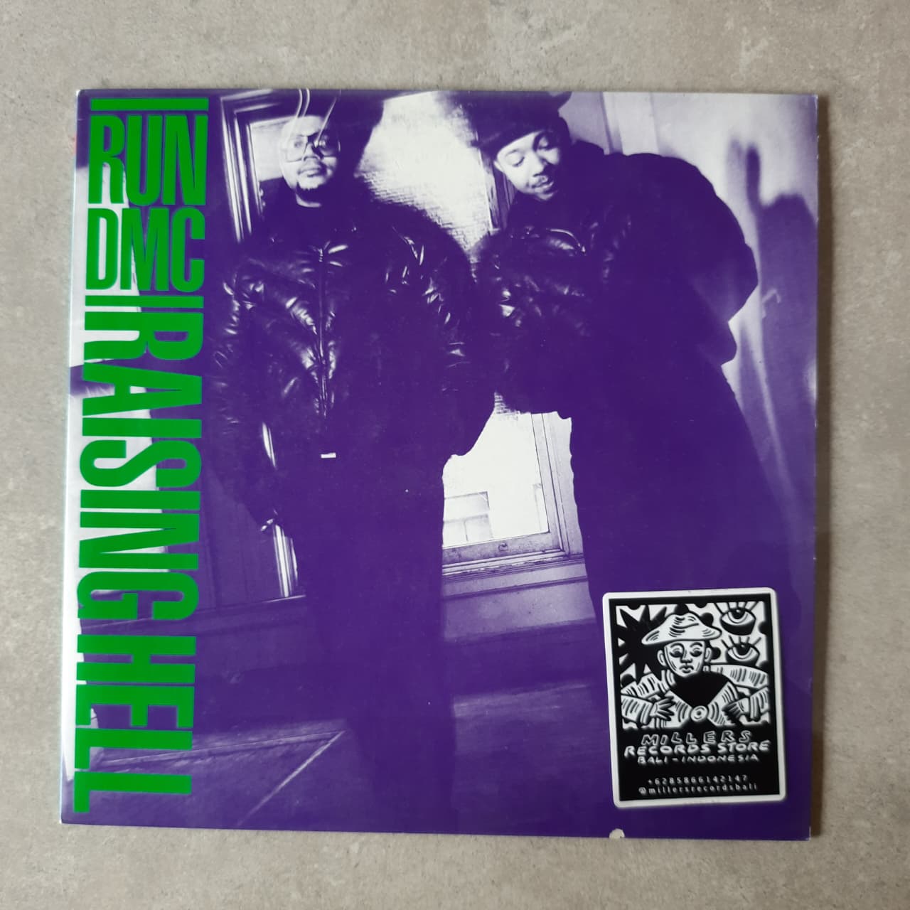 Run DMC – Raising Hell (VINYL / USED)