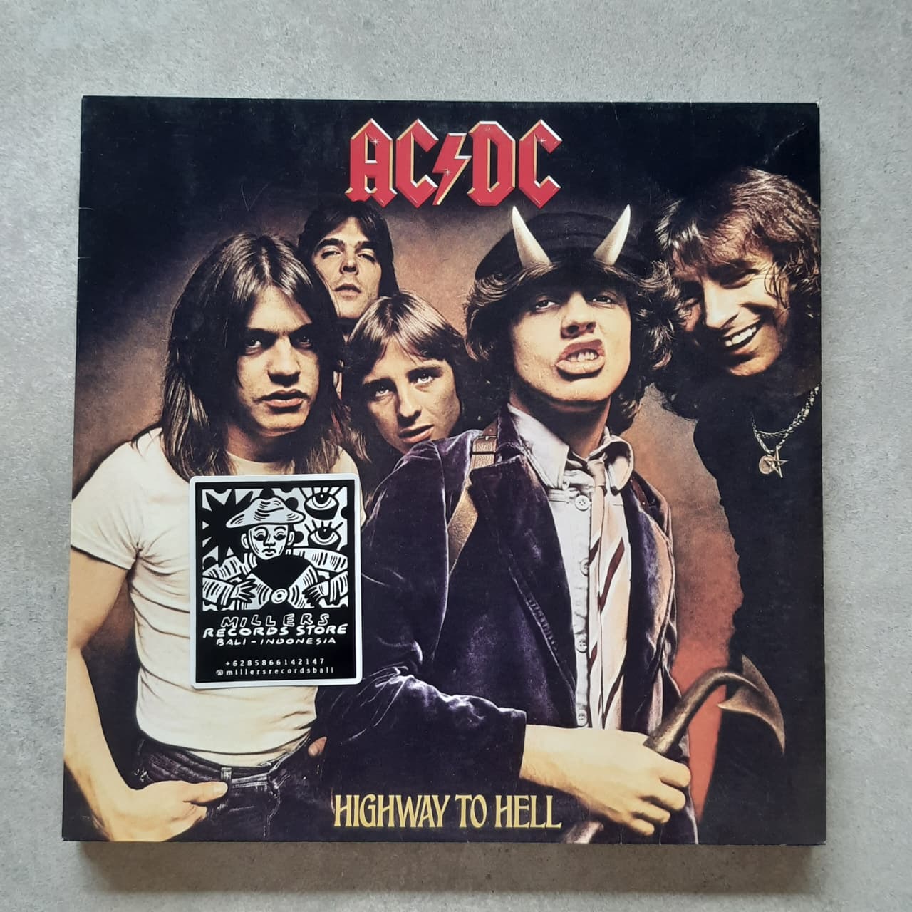 AC/DC – Highway To Hell (VINYL / USED)