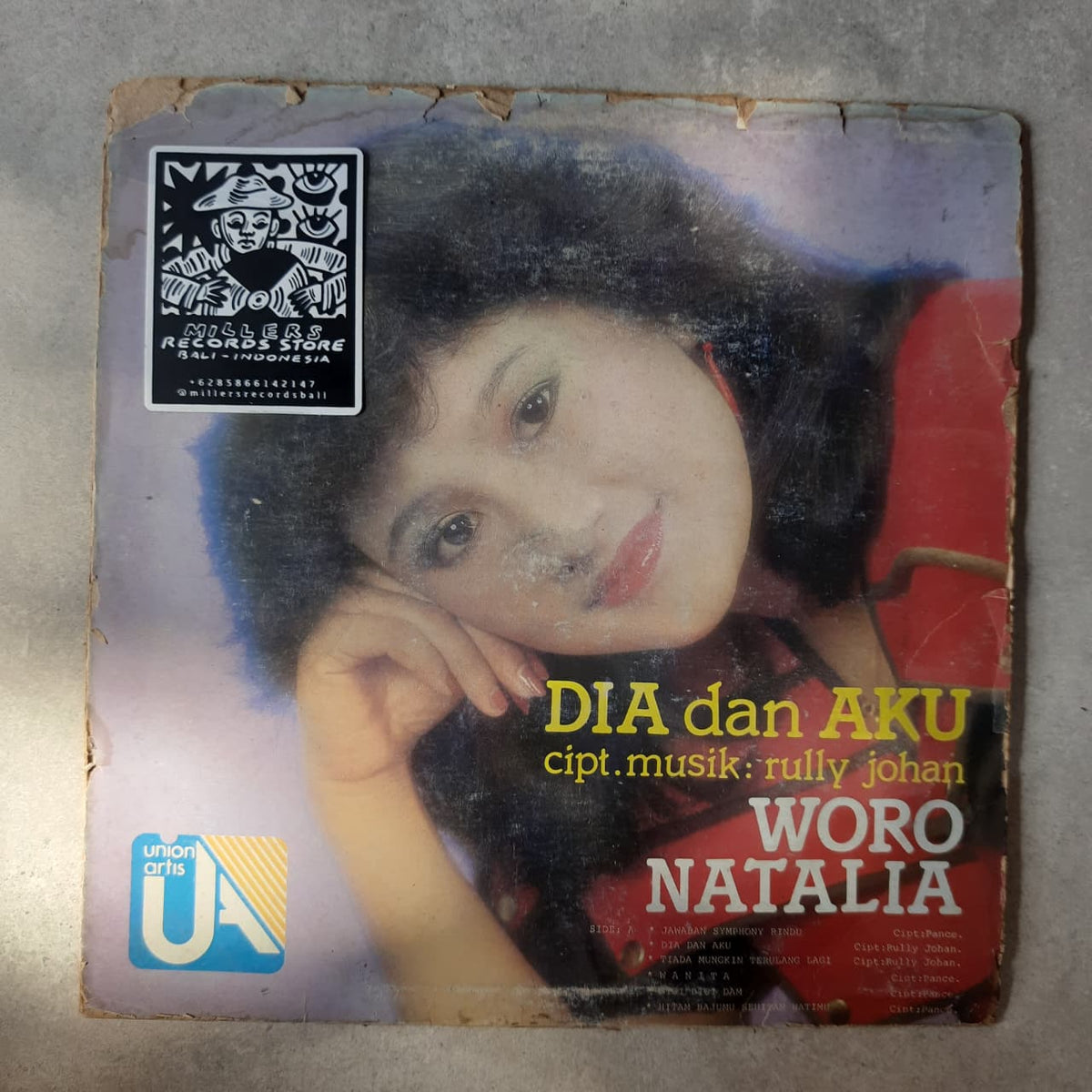 Dewi Puspa, Woro Nathalia – Bunga Bunga Rindu / Dia dan Aku (VINYL / USED)