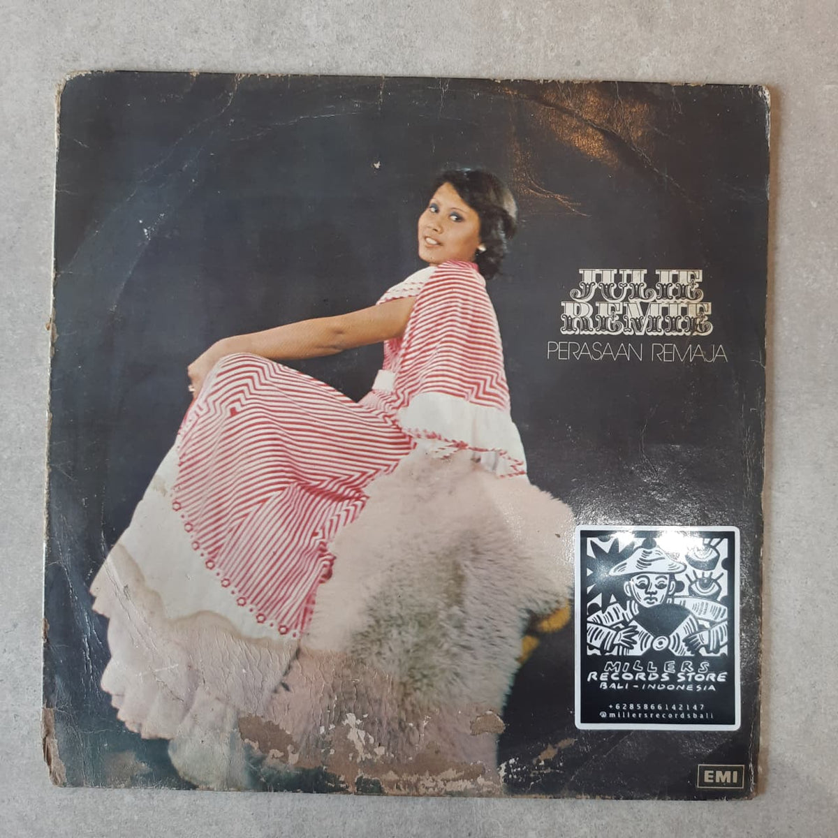 Julie Remie – Perasaan Remaja (VINYL / USED)