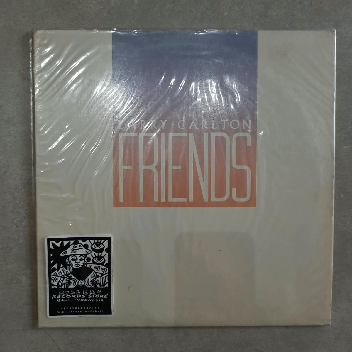 Larry Carlton – Friends (VINYL / USED)