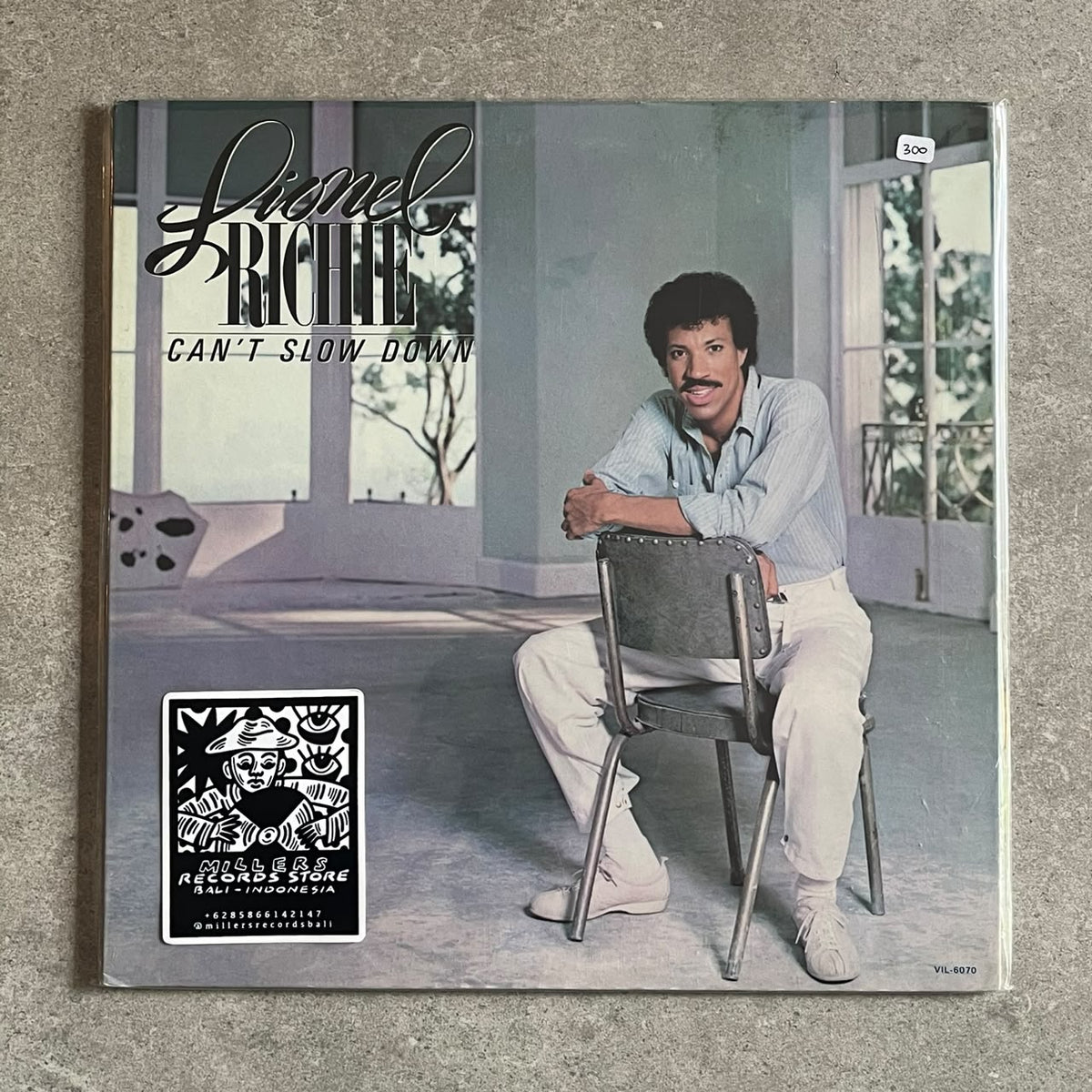 Lionel Richie – Can't Slow Down (VINYL / USED)